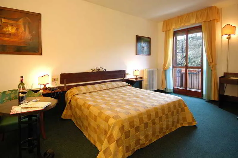 Room, Gio Wine e Jazz Area, Perugia