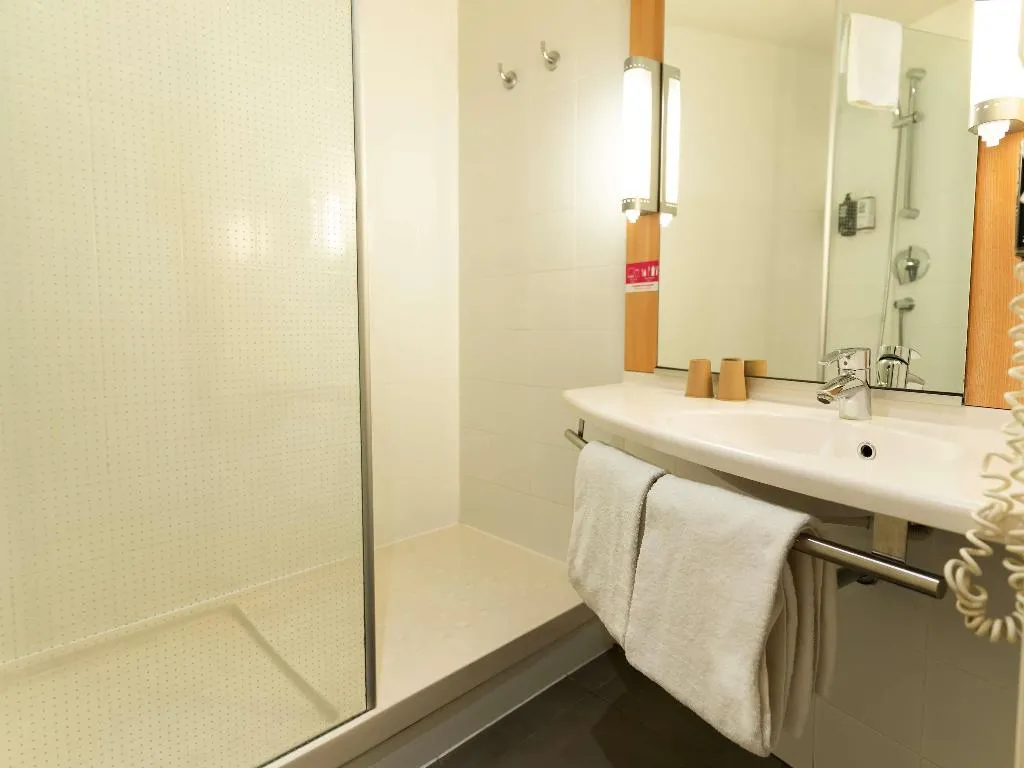 TWIN STANDARD Room, ibis Barcelona Mollet, Barcelona