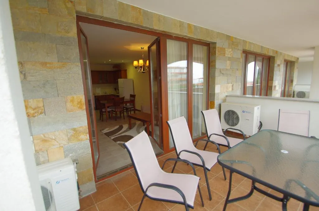 APARTMENT TWO BEDROOMS Room, Casa Real, Bourgas