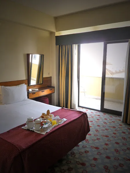 TRIPLE STANDARD Room, Jorge V, Lisbon
