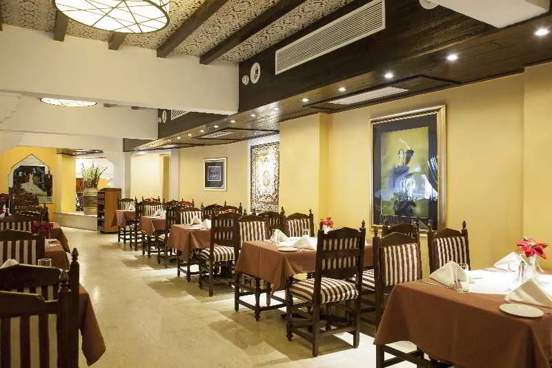 Restaurant, Golden Tulip Flamenco Cairo, Cairo