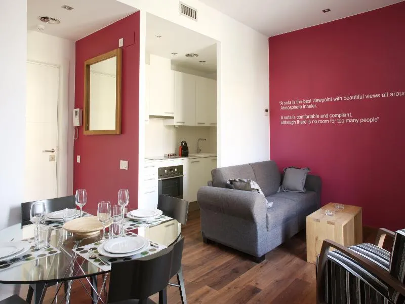 APARTMENT CAPACITY 4 ONE BEDROOM Room, MH Apartments Suites, Barcelona