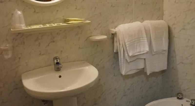 DOUBLE SINGLE USE STANDARD Room, Mariano, Rome
