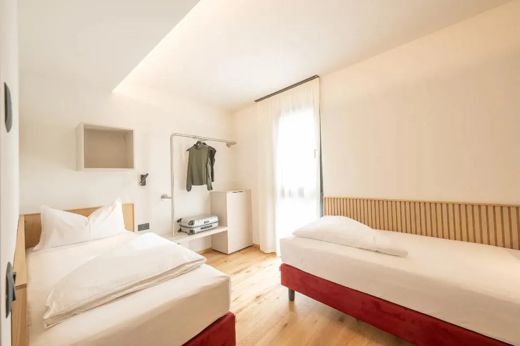 APARTMENT TWO BEDROOMS WITH TERRACE Room, Ètra Suites & Apartments, Milan
