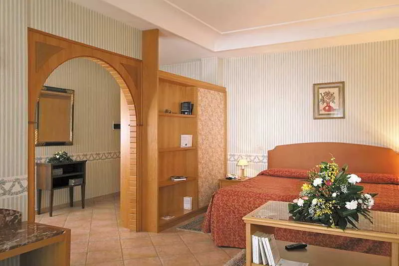 Room, American Hotel, Naples