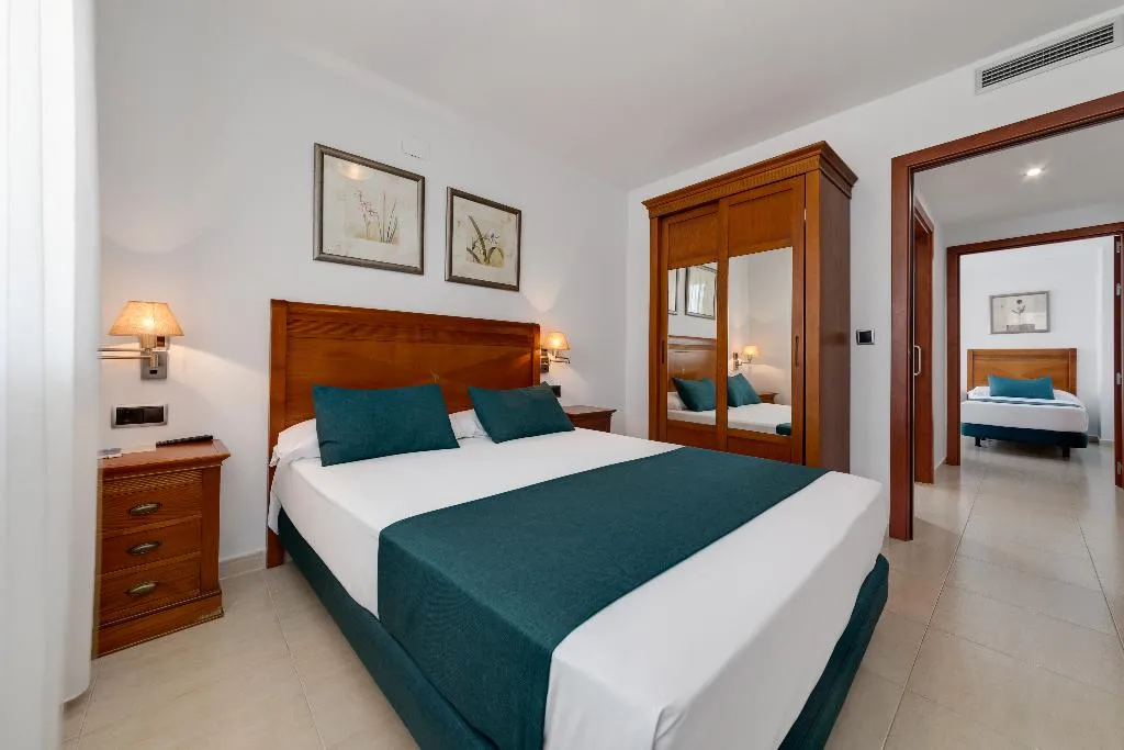 FAMILY ROOM STANDARD Room, Daniya Denia Spa and Business, Costa Blanca