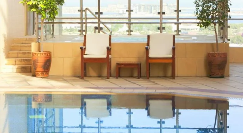 Pool, Grand Millennium Dubai, Dubai