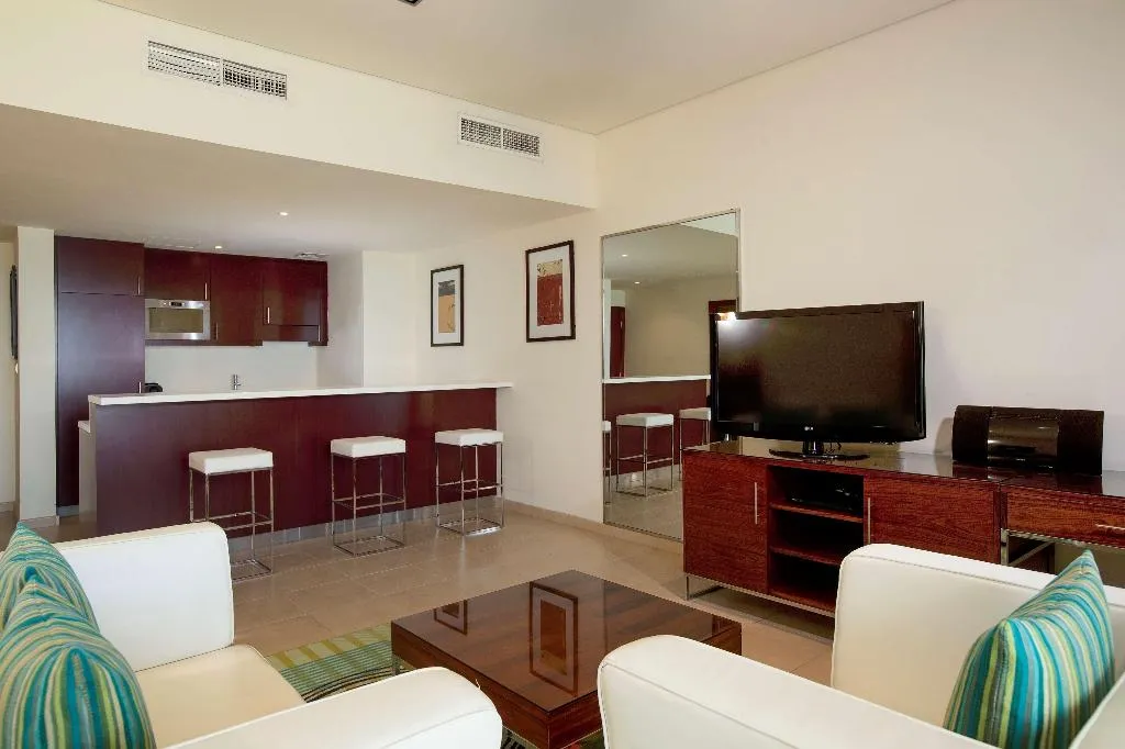 JUNIOR SUITE SEA VIEW Room, Hilton Dubai The Walk, Dubai