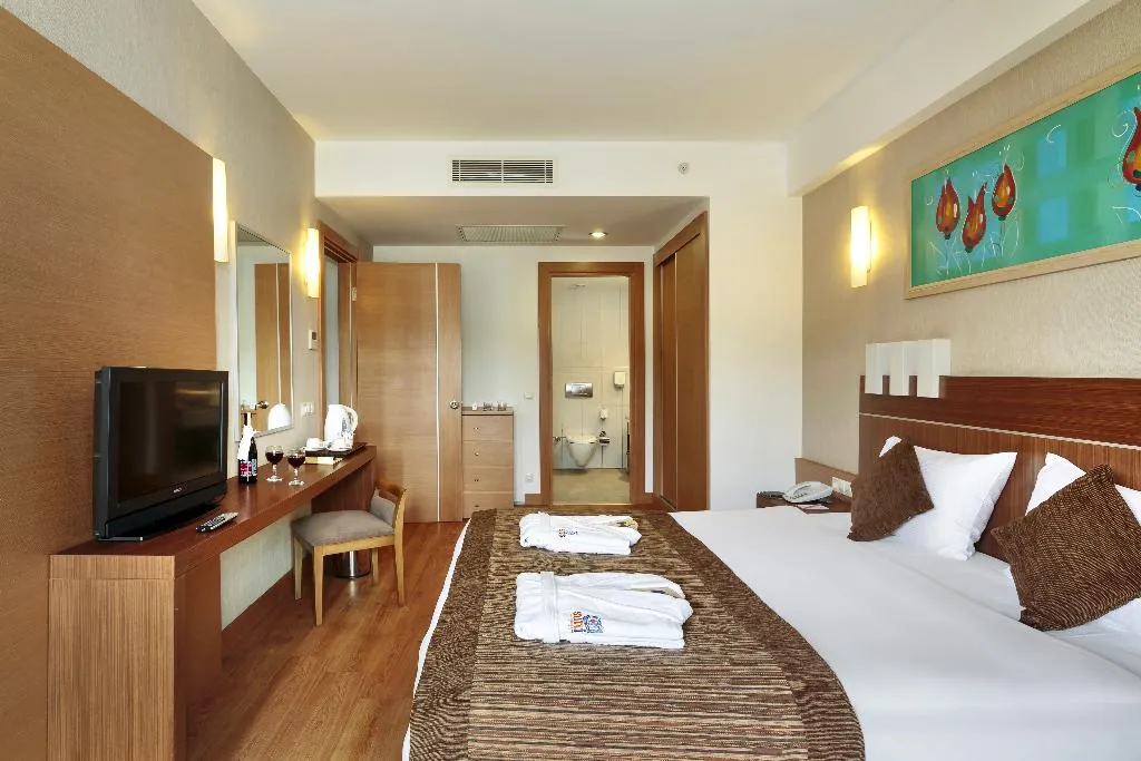 FAMILY ROOM SEA VIEW Room, Sunis Kumköy Beach Resort Hotel & Spa, Antalya