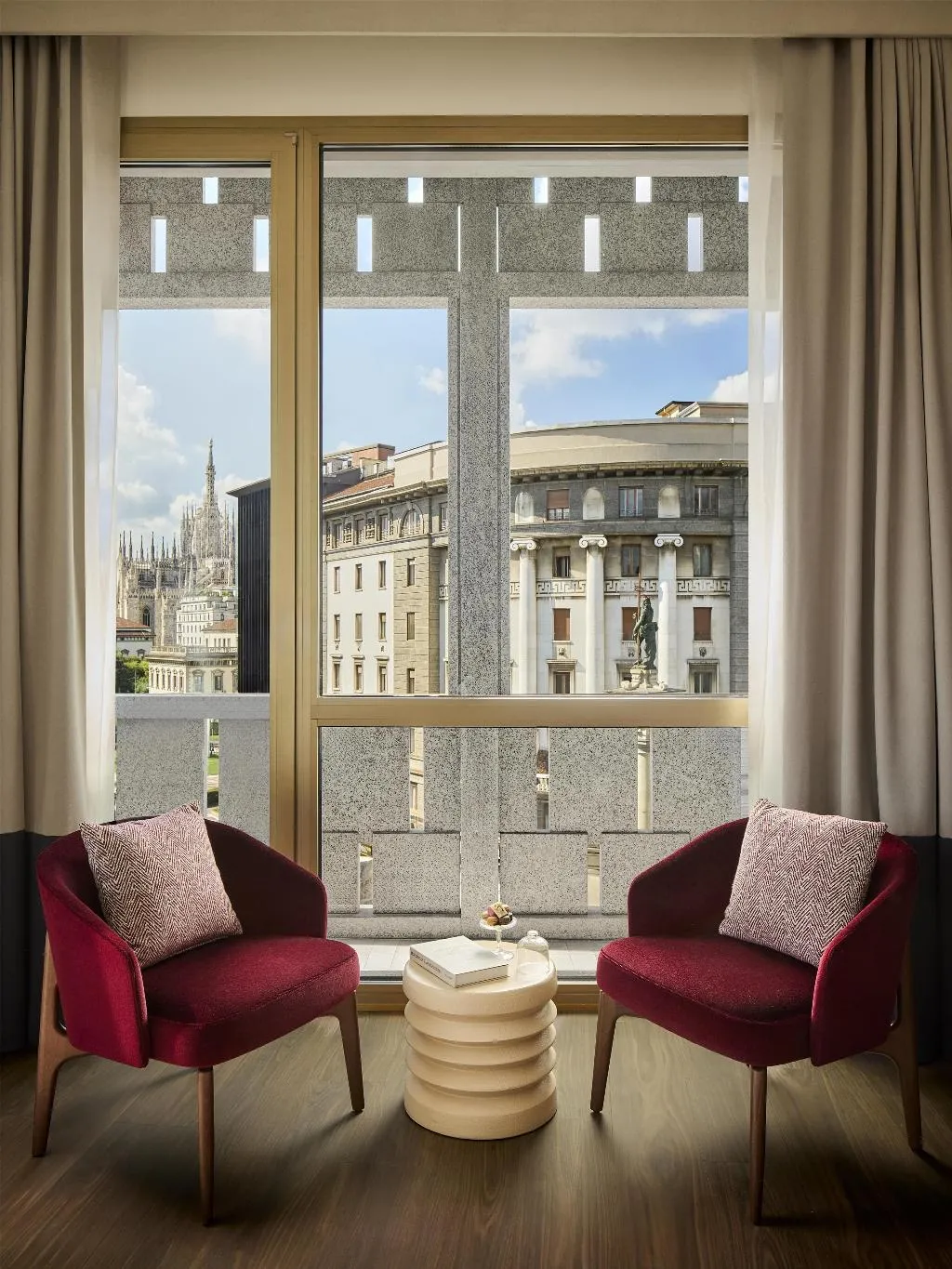 SUITE CAPACITY 3 Room, Tivoli President Milano Hotel, Milan