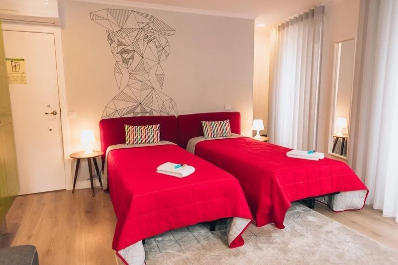 Double or Twin DELUXE ONE BED Room, In Barcelos Hostel & Guest House, Porto