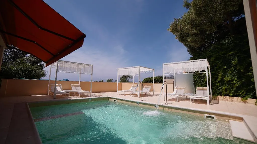 SUITE LUXURY Room, Greek Pride Cronwell Rahoni, Thessaloniki