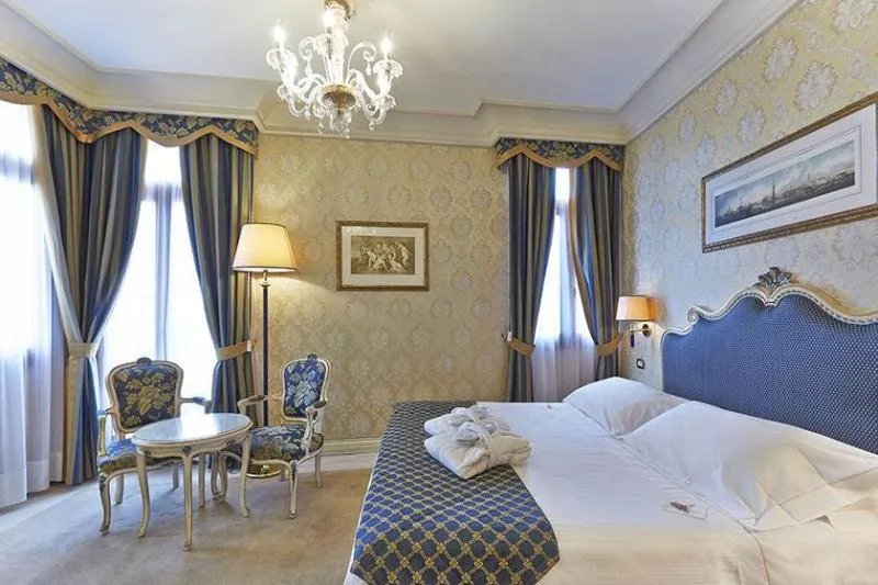 Double or Twin DELUXE Room, Antiche Figure, Venice