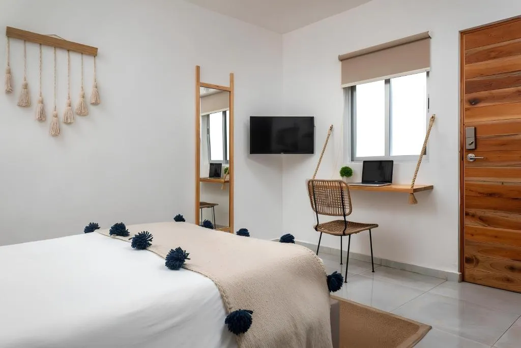 STUDIO QUEEN SIZE BED Room, Verandah Studios, Playa Del Carmen