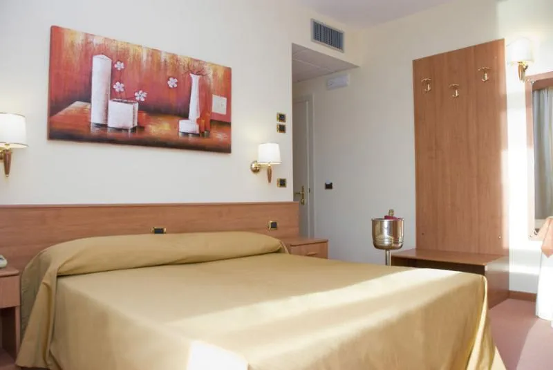 DOUBLE STANDARD Room, La Isla Resort, Naples