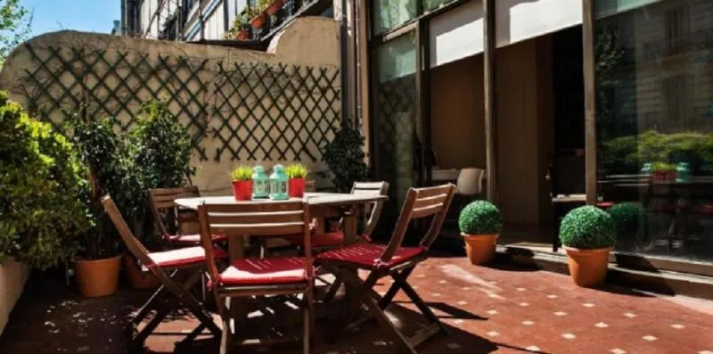 Terrace, Born Barcelona Hostel, Barcelona