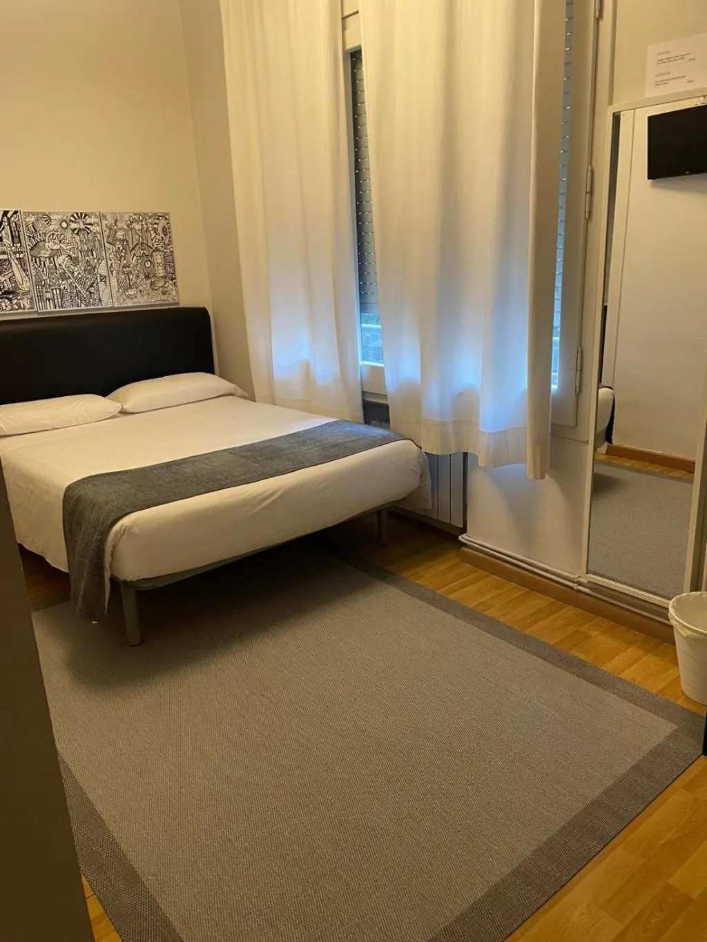 General view, Hostal El Ninot, Barcelona