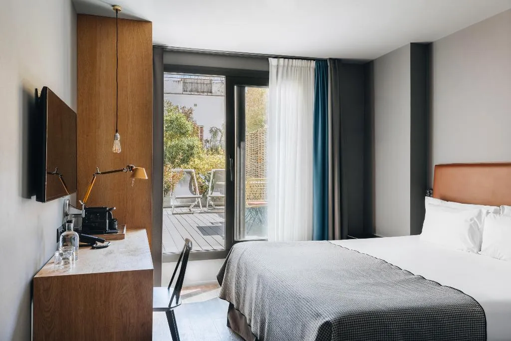 DOUBLE ONE BED Room, Uma House by Yurbban Trafalgar, Barcelona