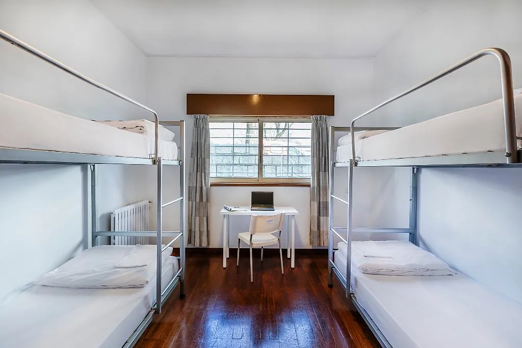 Bed in dormitory CAPACITY 4 Room, HI Porto - Youth Hostel, Porto