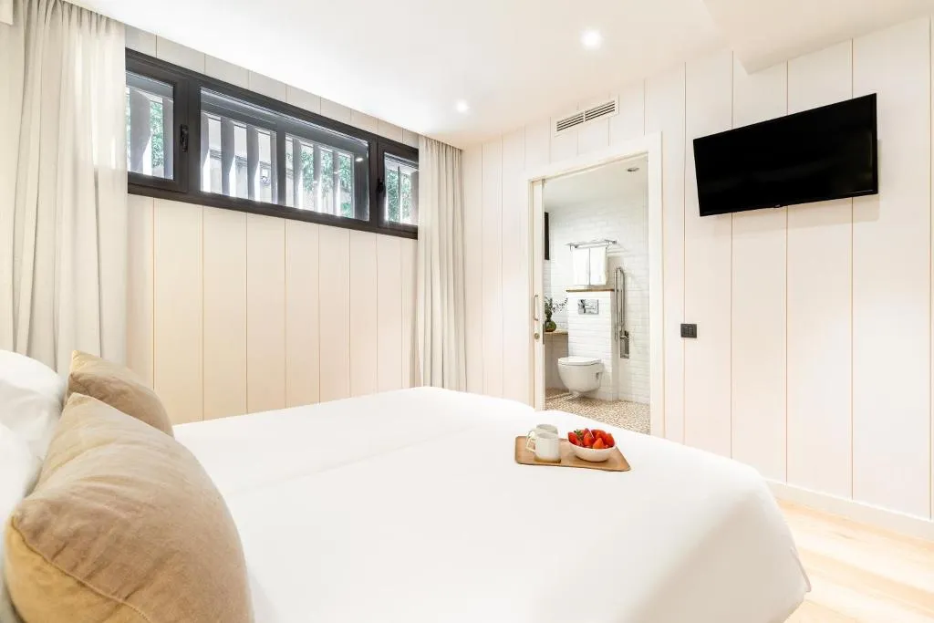 Double or Twin STANDARD Room, Casa Bella Gracia, Barcelona