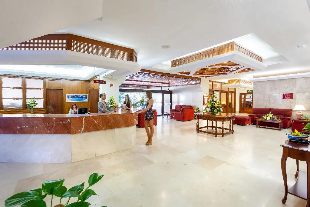 Lobby, Masaru, Tenerife