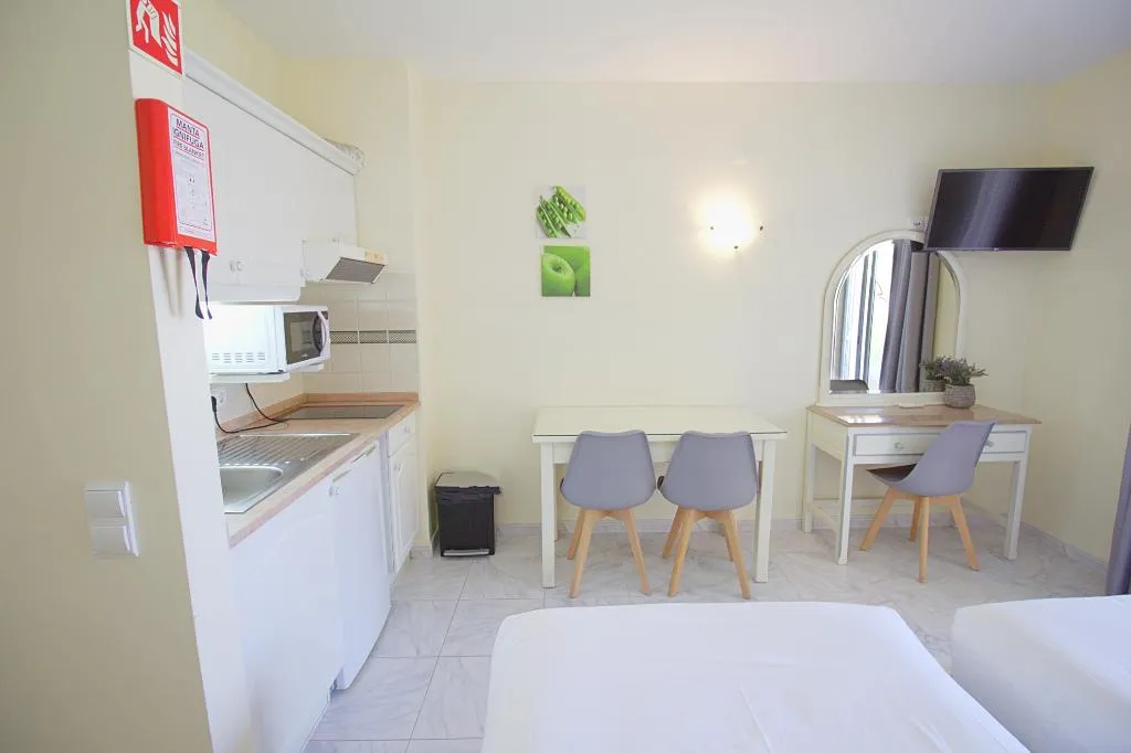 STUDIO POOL VIEW Room, WOT Algarve Soul, Algarve