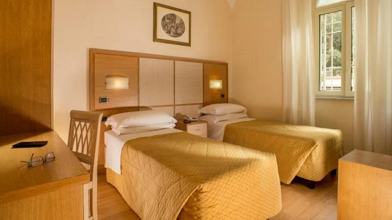 DOUBLE ANNEX Room, Piemonte, Rome