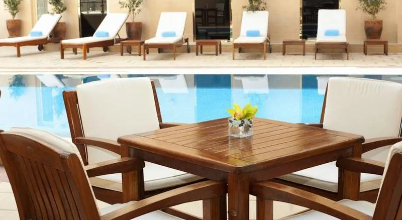 Pool, Grand Millennium Dubai, Dubai
