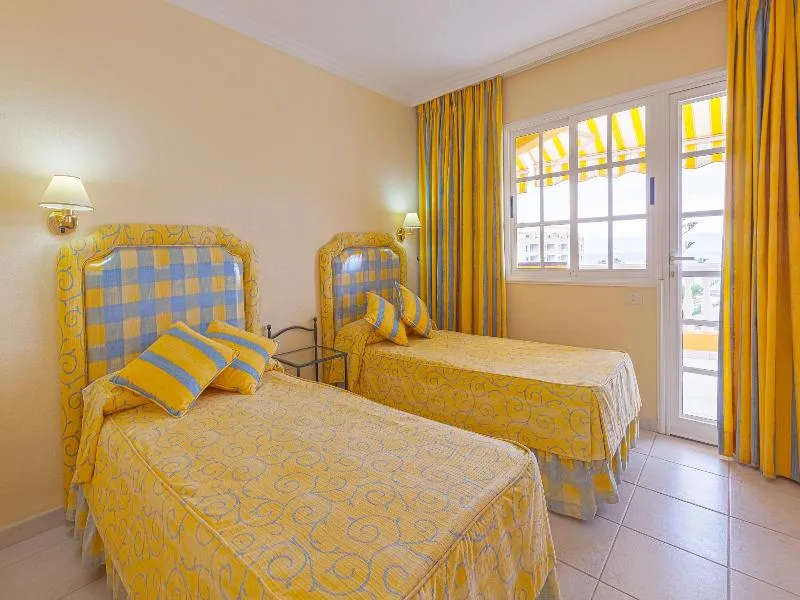 APARTMENT SEA VIEW THREE BEDROOMS Room, El MarquÃ©s Palace by Intercorp Hotel Group, Tenerife