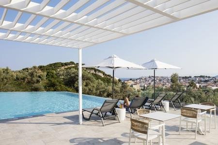 Amira Skiathos, Skiathos