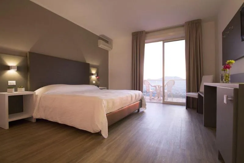 Room, Bel 3, Palermo