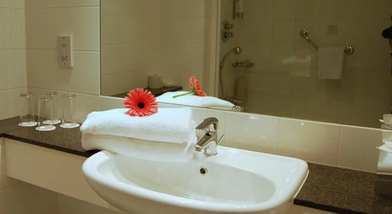 Room, Maldron Hotel Smithfield, Dublin