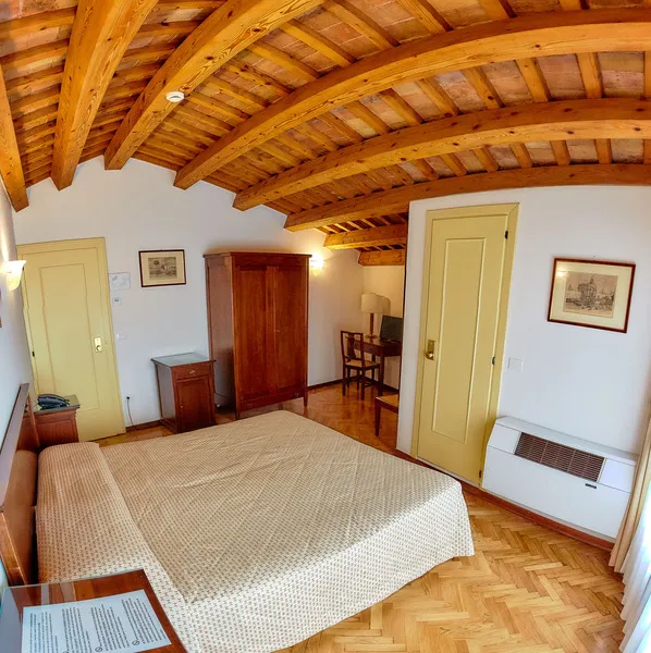 Room, Riviera dei Dogi, Venice