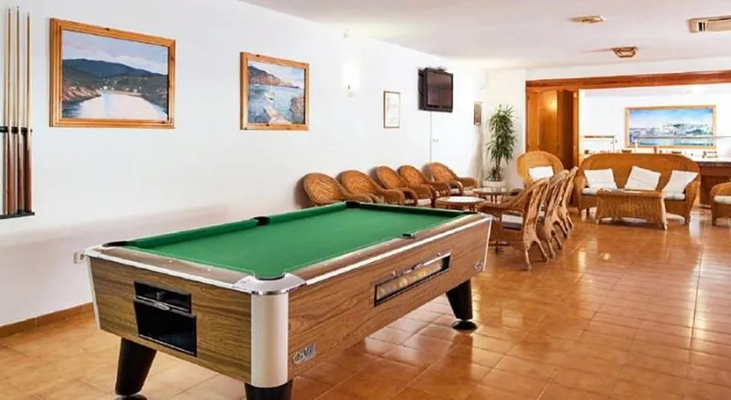 Sports and Entertainment, Puerto Cala Vadella, Ibiza