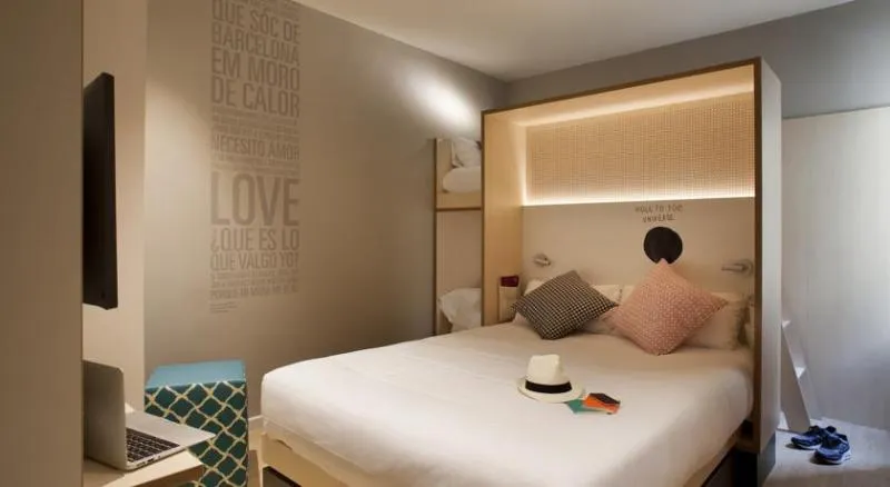 QUADRUPLE STANDARD Room, Toc Hostel Barcelona, Barcelona