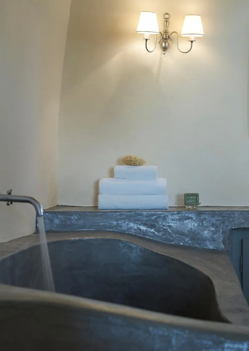 SUITE HONEYMOON Room, Zannos Melathron Hotel By Omilos Hotels, Santorini