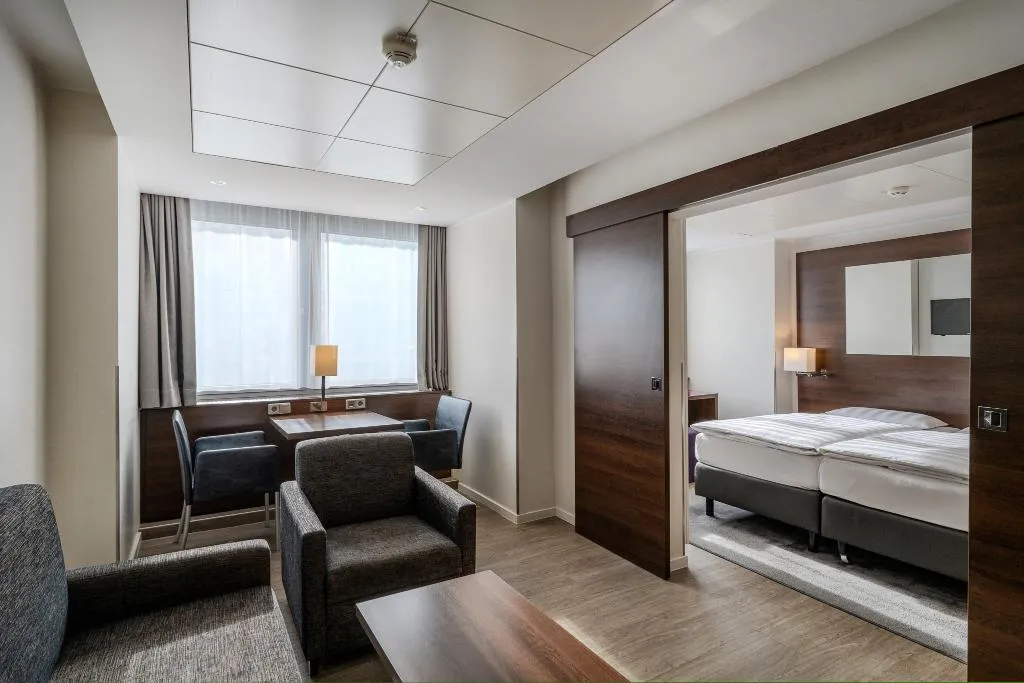 Room, Park Inn by Radisson Berlin Alexanderplatz, Berlin