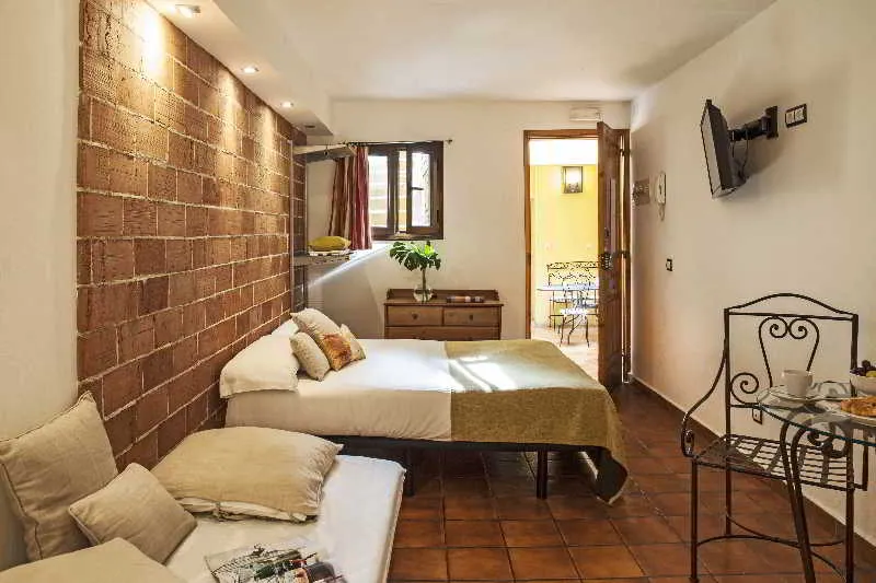 STUDIO STANDARD Room, AinB Las Ramblas-Guardia Apartments, Barcelona