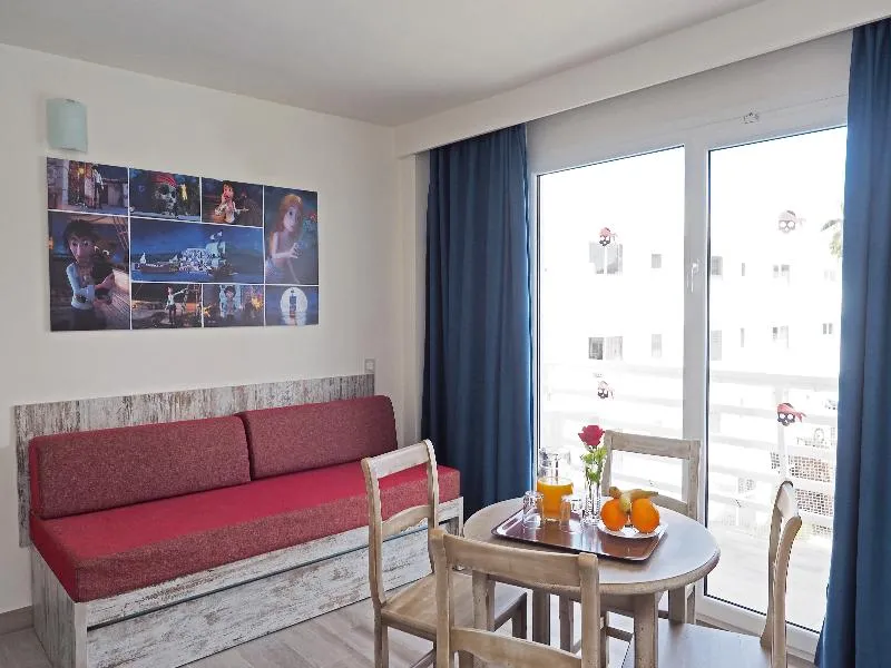 APARTMENT CAPACITY 4 ONE BEDROOM Room, Pirates Village, Majorca