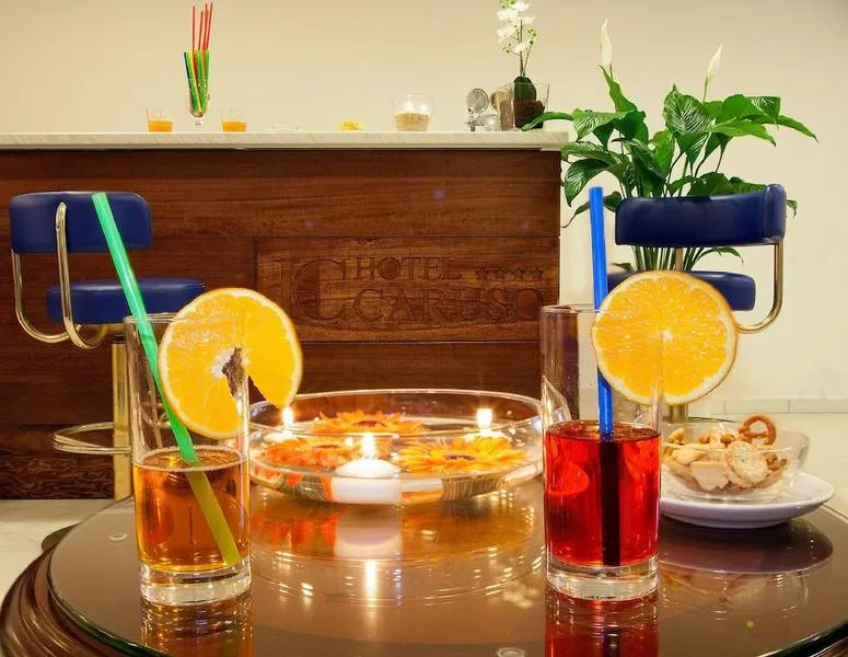 Bar, Caruso, Naples