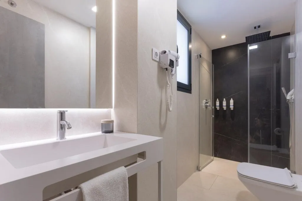 DOUBLE WITH TERRACE Room, Lima, Costa Del Sol
