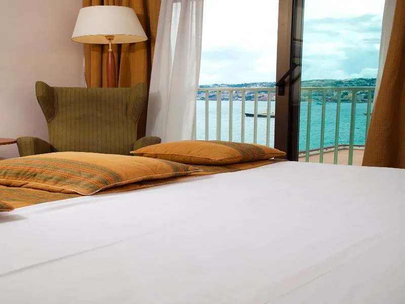 DOUBLE SINGLE USE CLASSIC Room, Royal Continental, Naples
