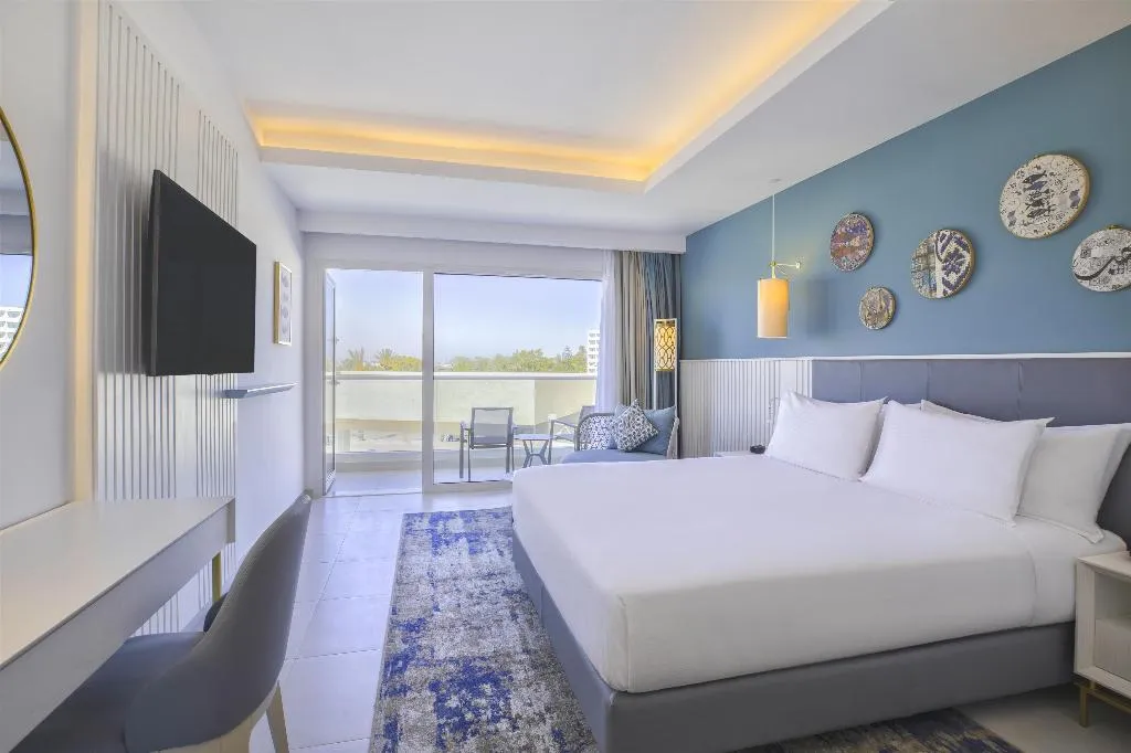 FAMILY ROOM KING SIZE BED Room, Hilton Skanes Monastir Beach Resort, Tunisia