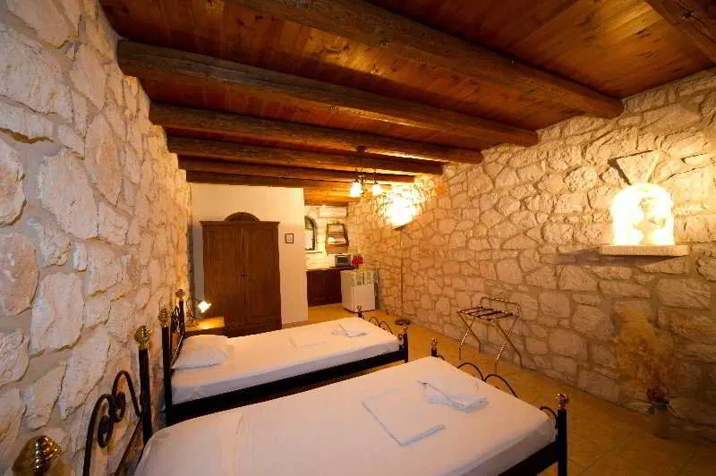 Room, Alomata, Zante