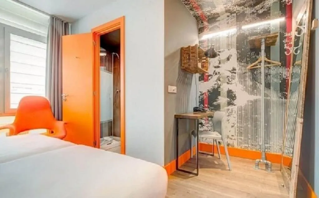 SINGLE STANDARD Room, Generator Barcelona, Barcelona