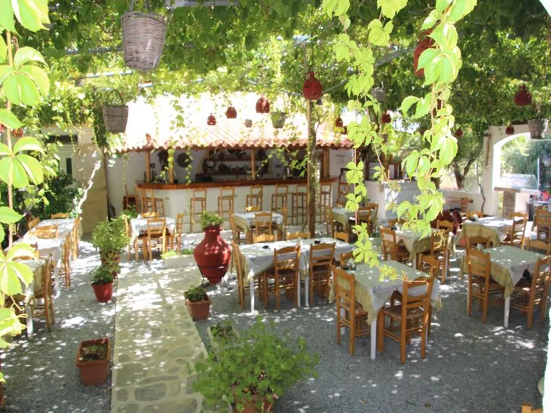 Bar, Cohyli, Samos