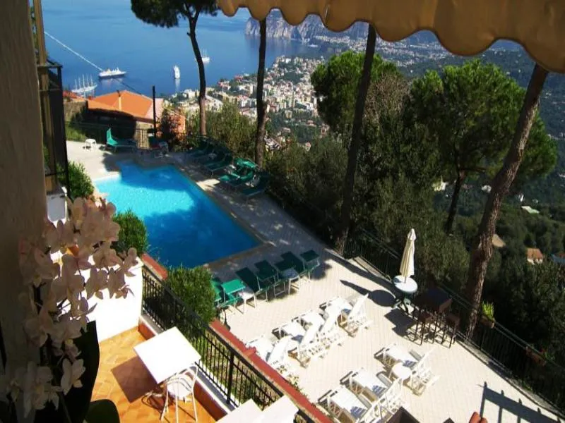 Pool, Villa Fiorita, Naples