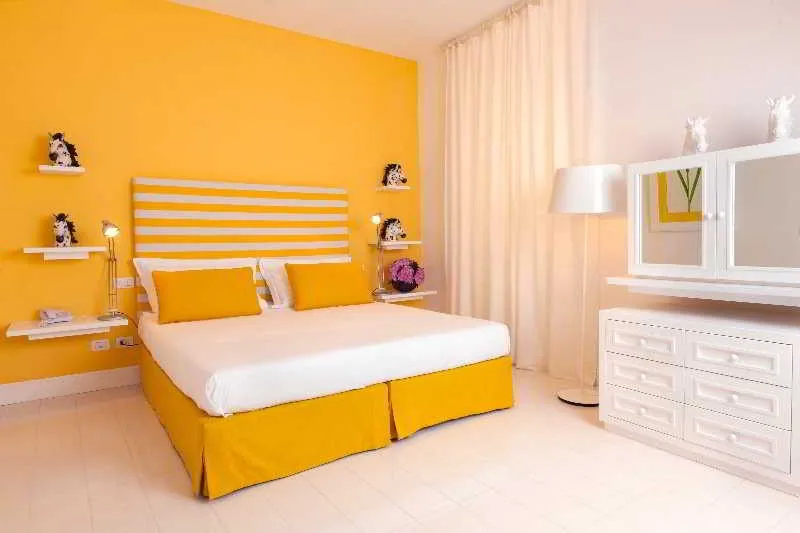 Room, Palazzo Jannuzzi Relais, Naples