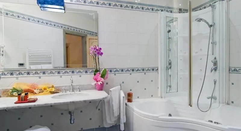Room, Alba Palace, Florence