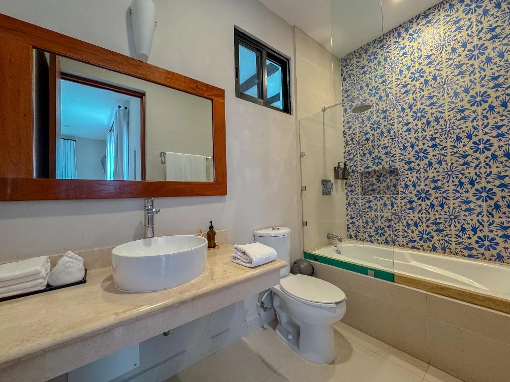 Room DELUXE ONE BED Room, Frater Yucatan Hotel, Cancun Area